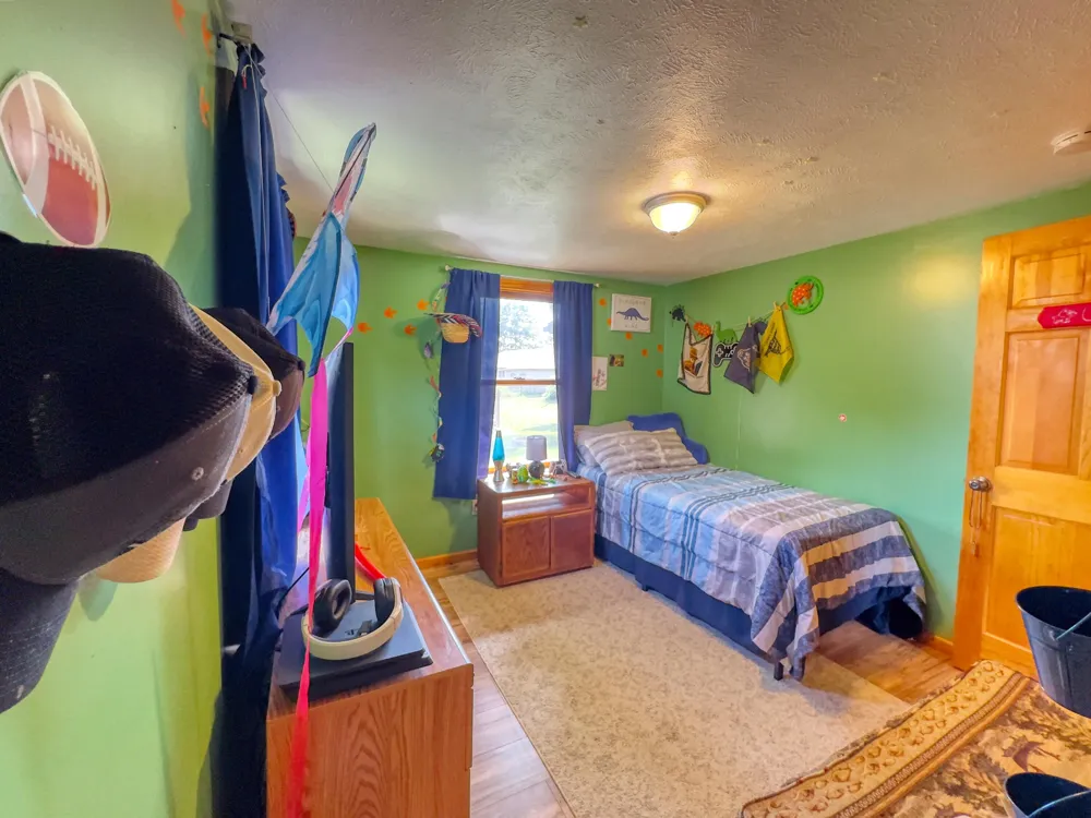 136 4th Marion, MI 49665