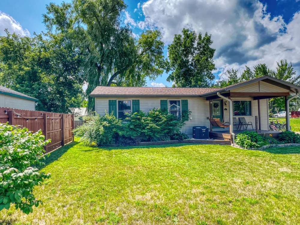 136 4th Marion, MI 49665