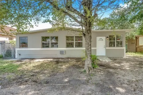 2781 NW 13th Ct