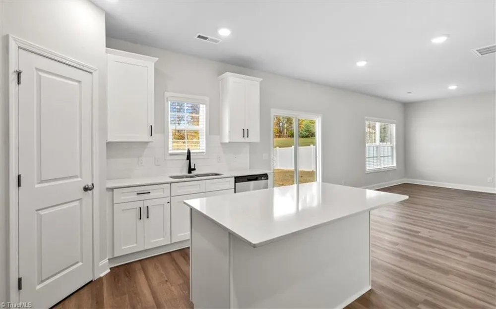 4196 Emmas Way East Bend, NC 27018
