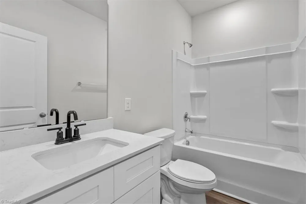 4196 Emmas Way East Bend, NC 27018