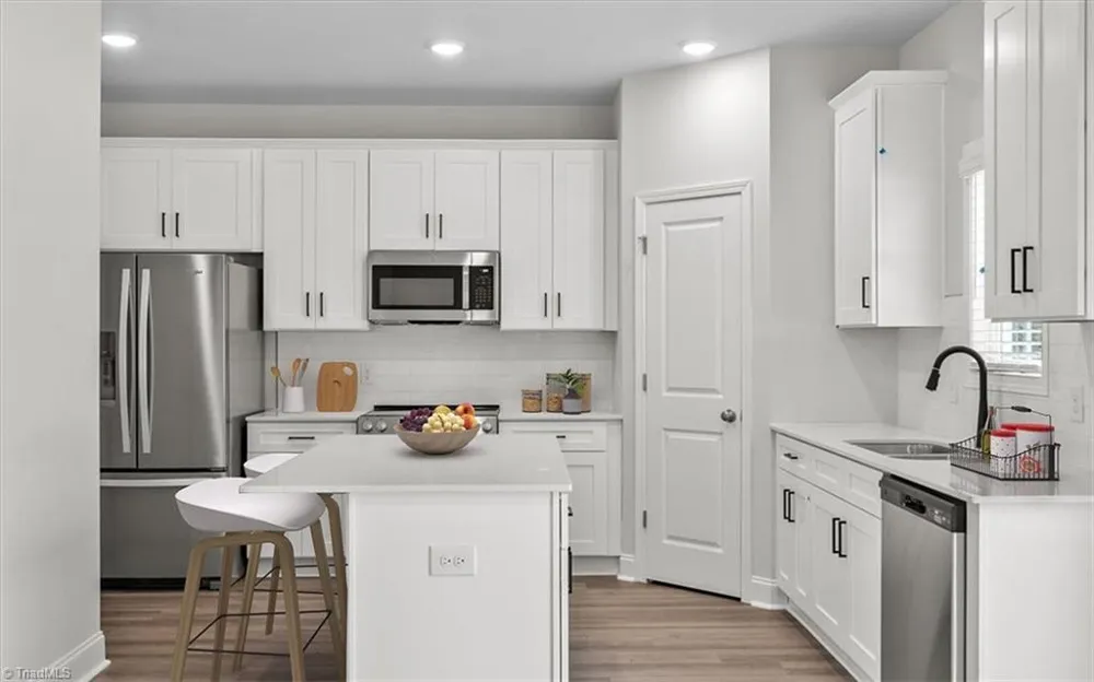 4196 Emmas Way East Bend, NC 27018