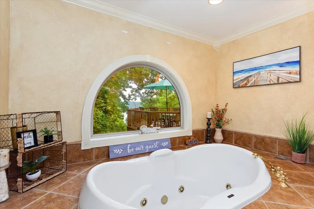 4250 Four Seasons Rd Smithville, TN 37166