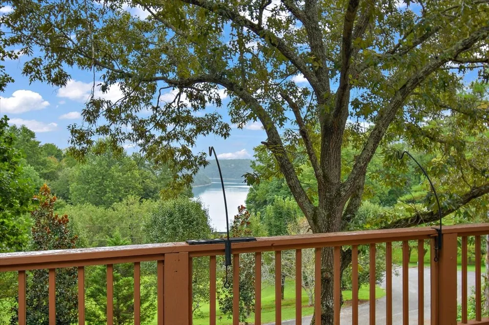 4250 Four Seasons Rd Smithville, TN 37166