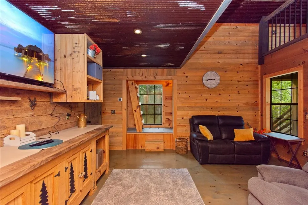 4250 Four Seasons Rd Smithville, TN 37166