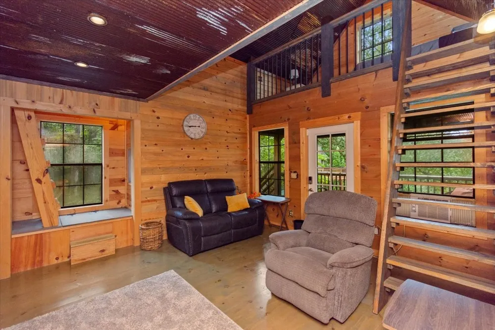 4250 Four Seasons Rd Smithville, TN 37166