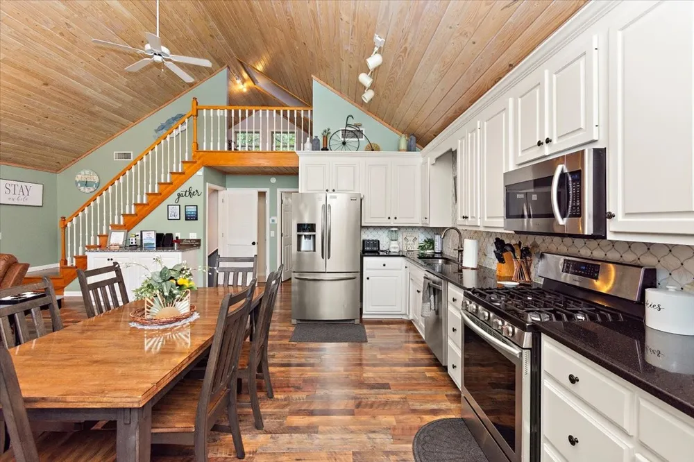 4250 Four Seasons Rd Smithville, TN 37166