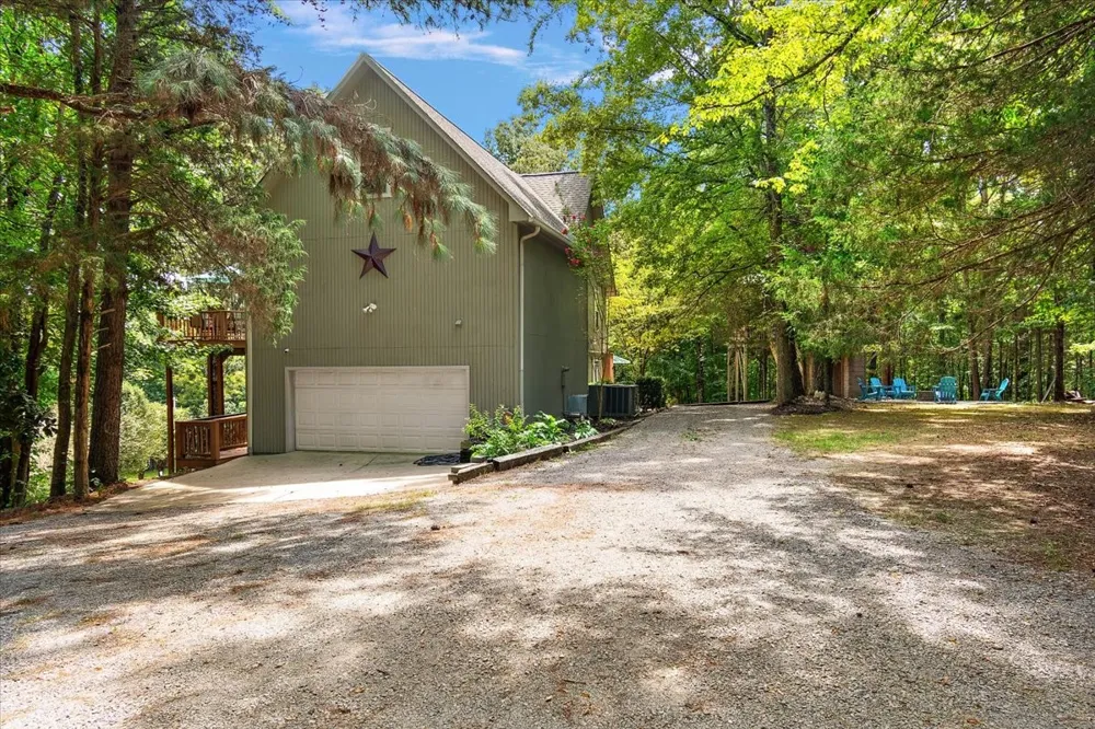 4250 Four Seasons Rd Smithville, TN 37166