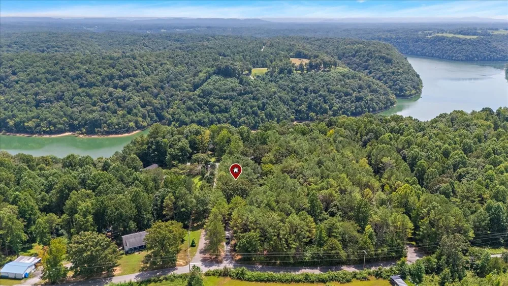 4250 Four Seasons Rd Smithville, TN 37166