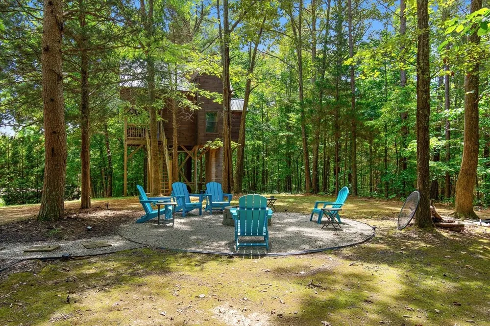 4250 Four Seasons Rd Smithville, TN 37166