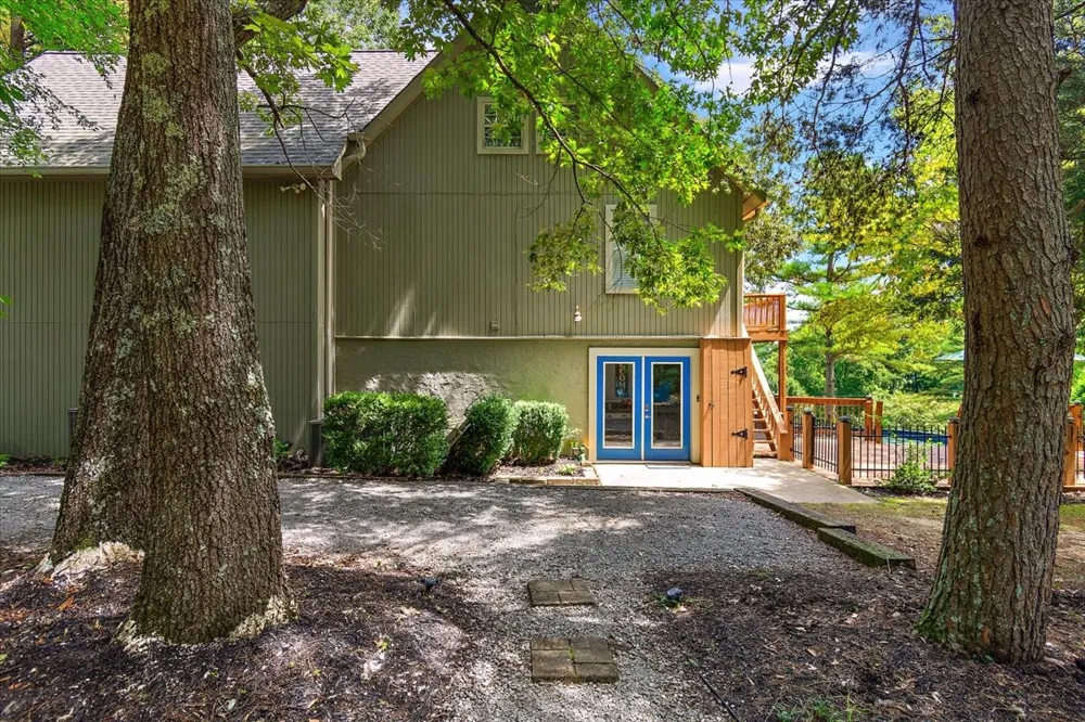 4250 Four Seasons Rd Smithville, TN 37166