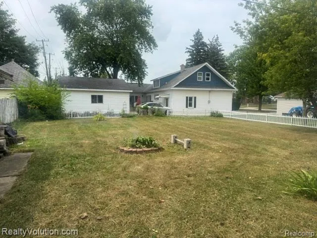 17 James Street Pigeon Village, MI 48755