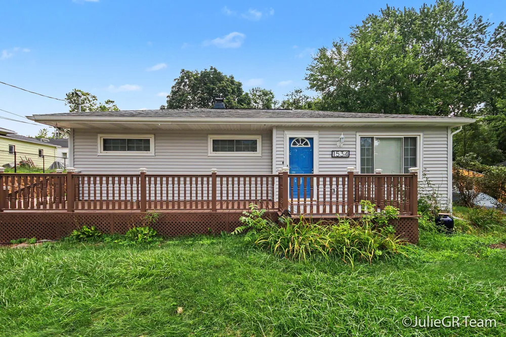 1534 Katrina Drive SE Kentwood City, MI 49508