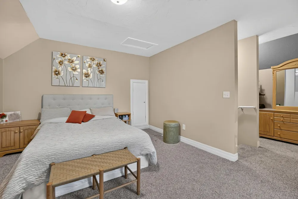 637 Leonard Street NE Grand Rapids City, MI 49503