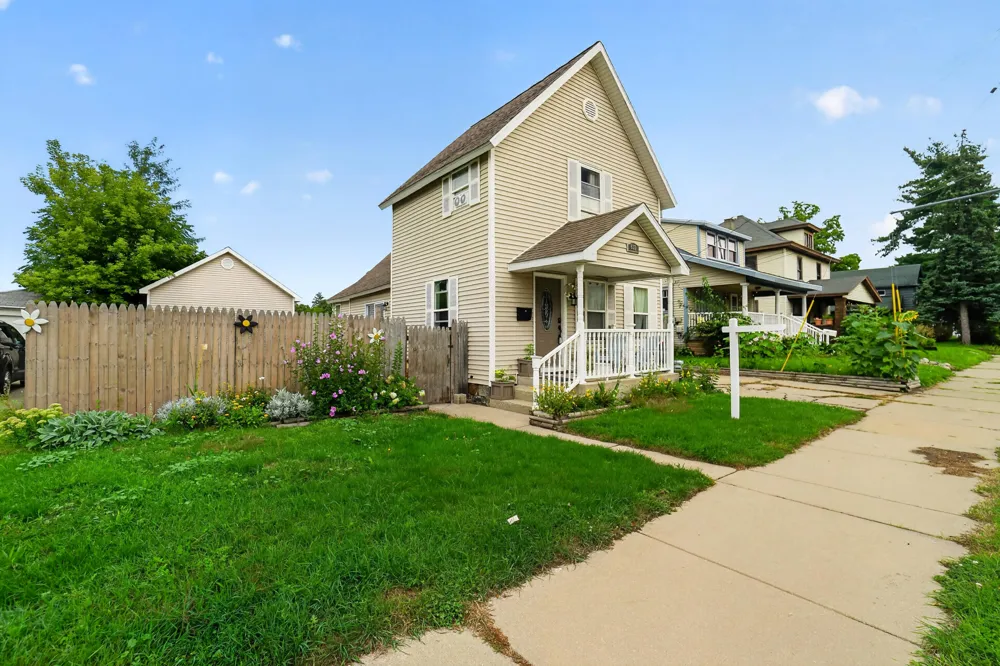 637 Leonard Street NE Grand Rapids City, MI 49503