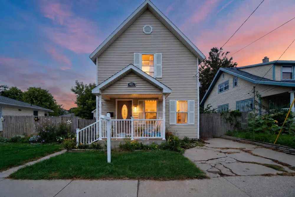 637 Leonard Street NE Grand Rapids City, MI 49503