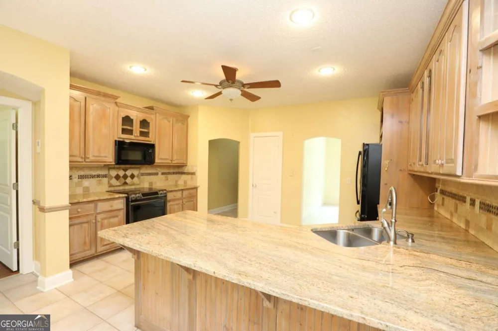 206 Enclave LN Newnan, GA 30263