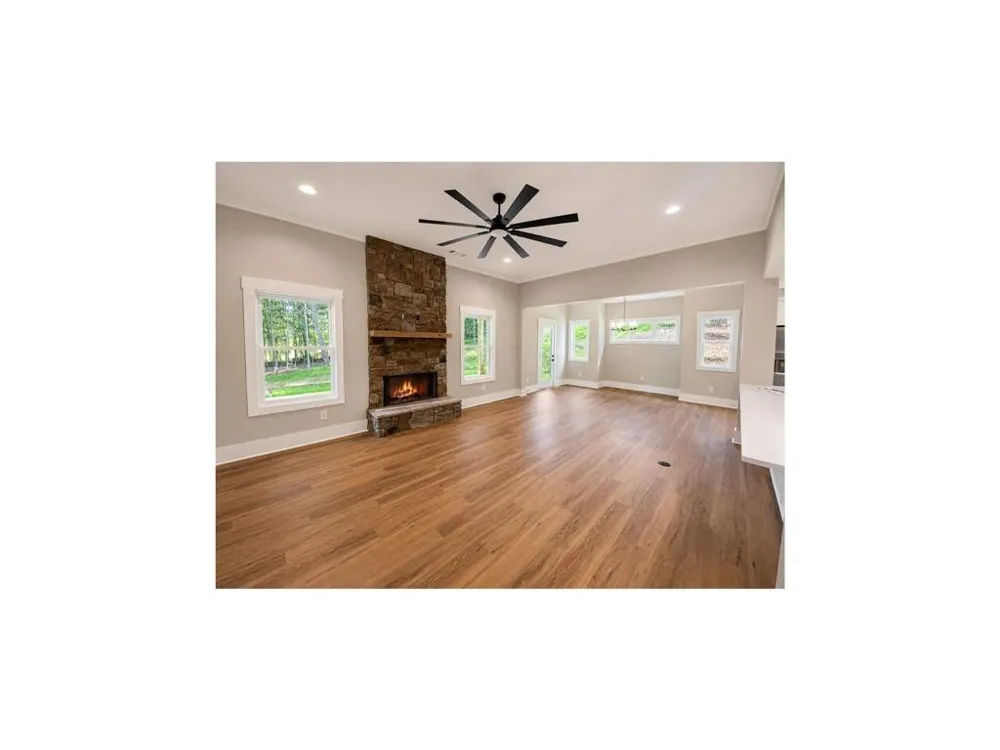 238 Signing Tree Trail Clarkesville, GA 30523