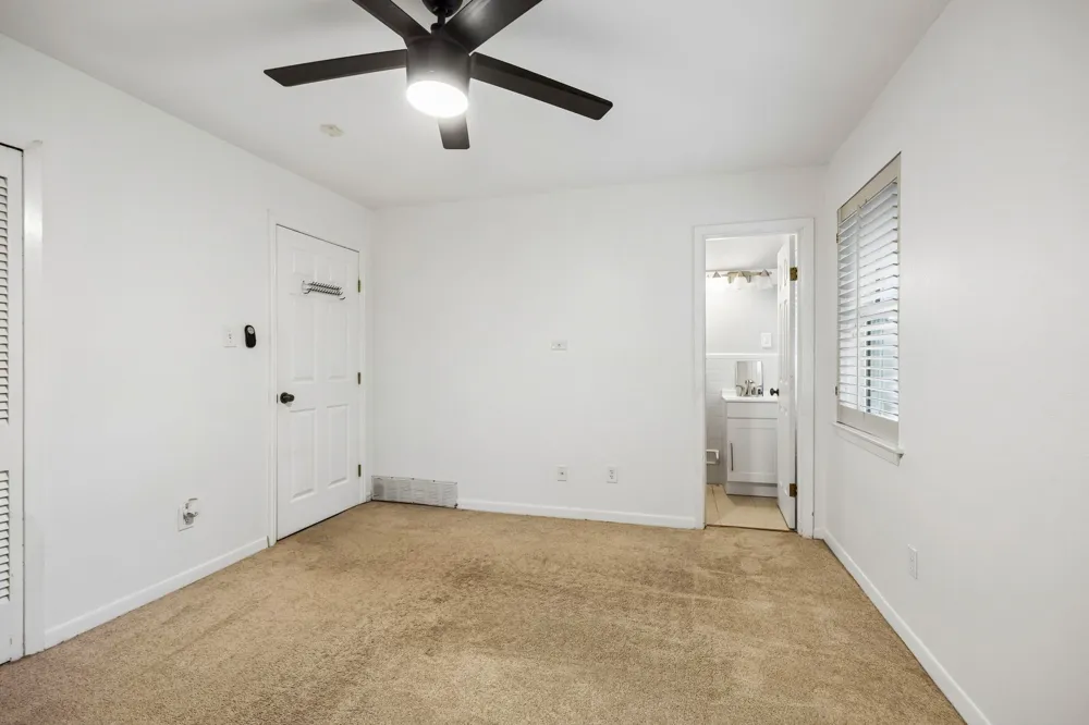 8938 Angleton Place Dallas, TX 75243