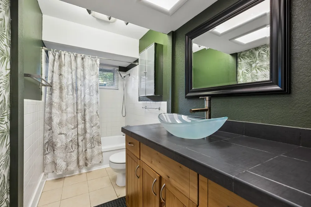 8938 Angleton Place Dallas, TX 75243