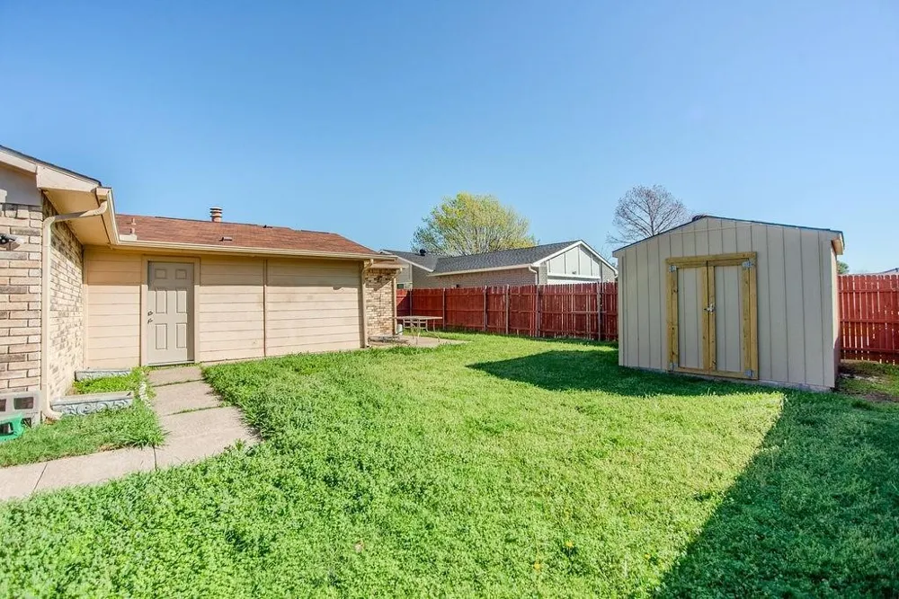 5613 Truitt Street The Colony, TX 75056