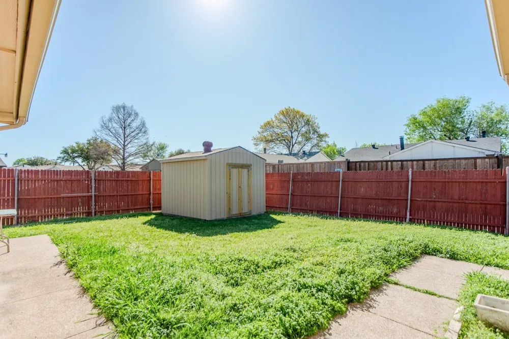 5613 Truitt Street The Colony, TX 75056