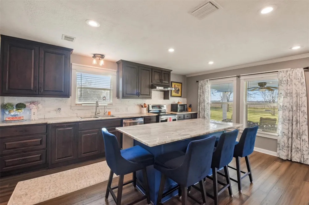 4620 Springfield Lane Brenham, TX 77833