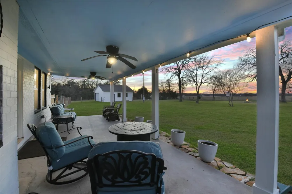 4620 Springfield Lane Brenham, TX 77833