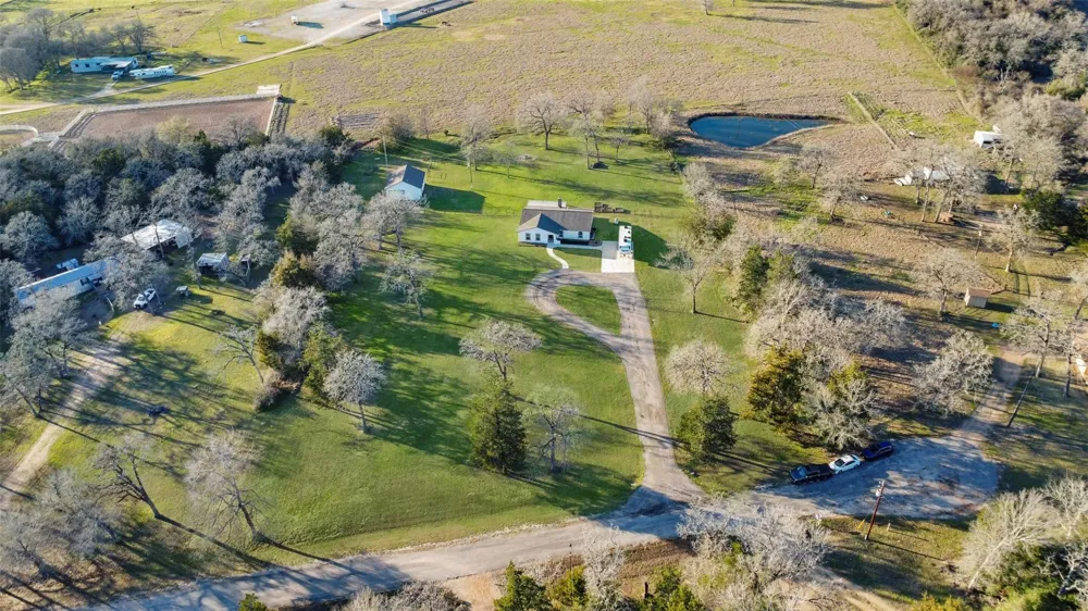 4620 Springfield Lane Brenham, TX 77833