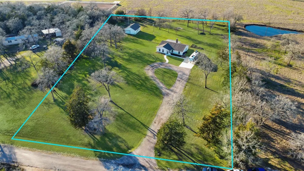 4620 Springfield Lane Brenham, TX 77833