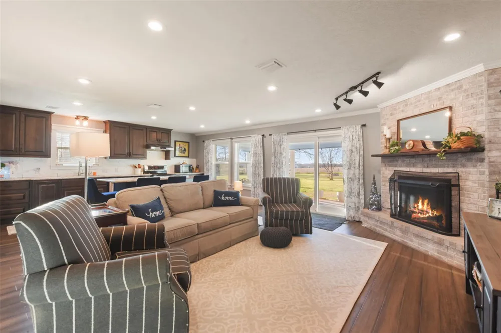 4620 Springfield Lane Brenham, TX 77833