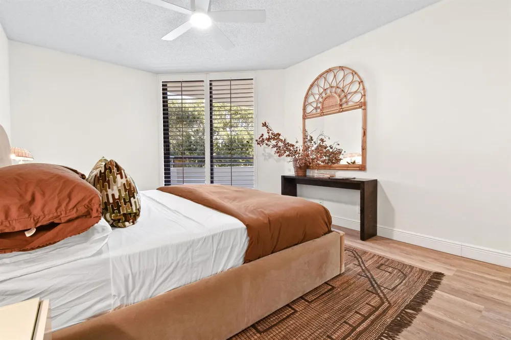 3322 CASSEEKEY ISLAND ROAD #302 Jupiter, FL 33477