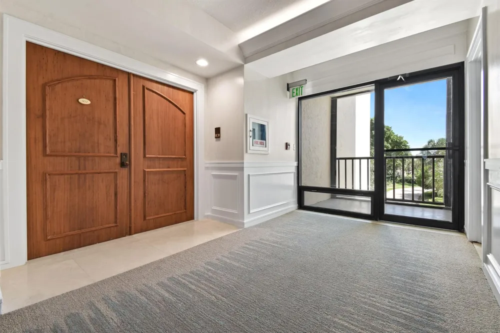 3322 CASSEEKEY ISLAND ROAD #302 Jupiter, FL 33477