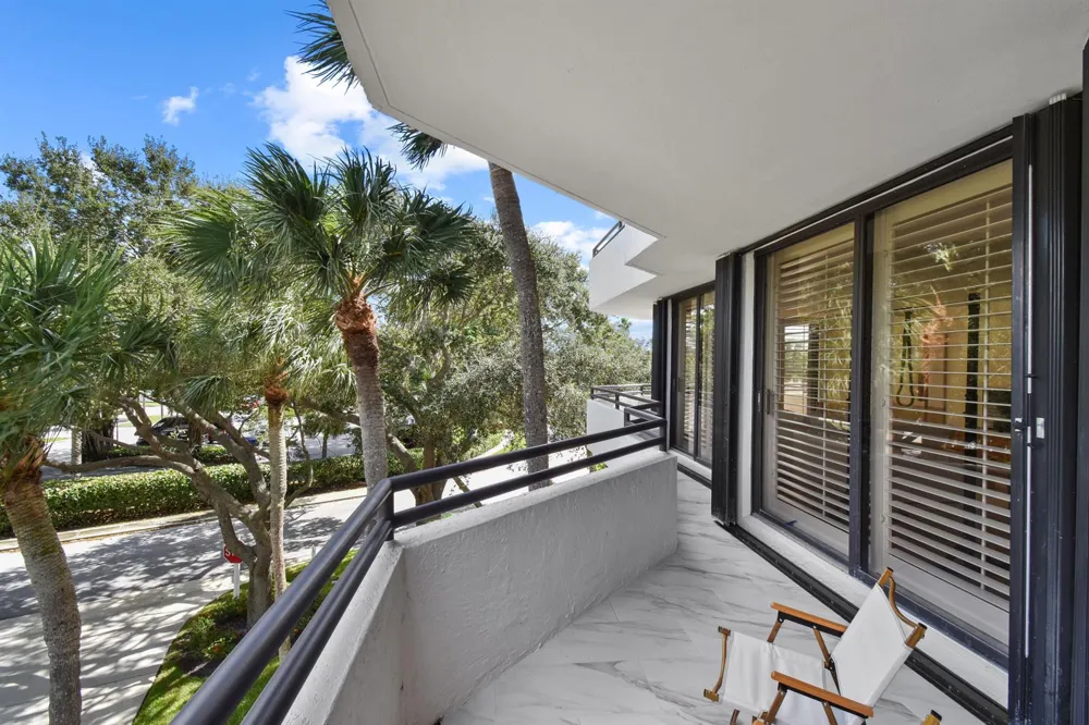 3322 CASSEEKEY ISLAND ROAD #302 Jupiter, FL 33477