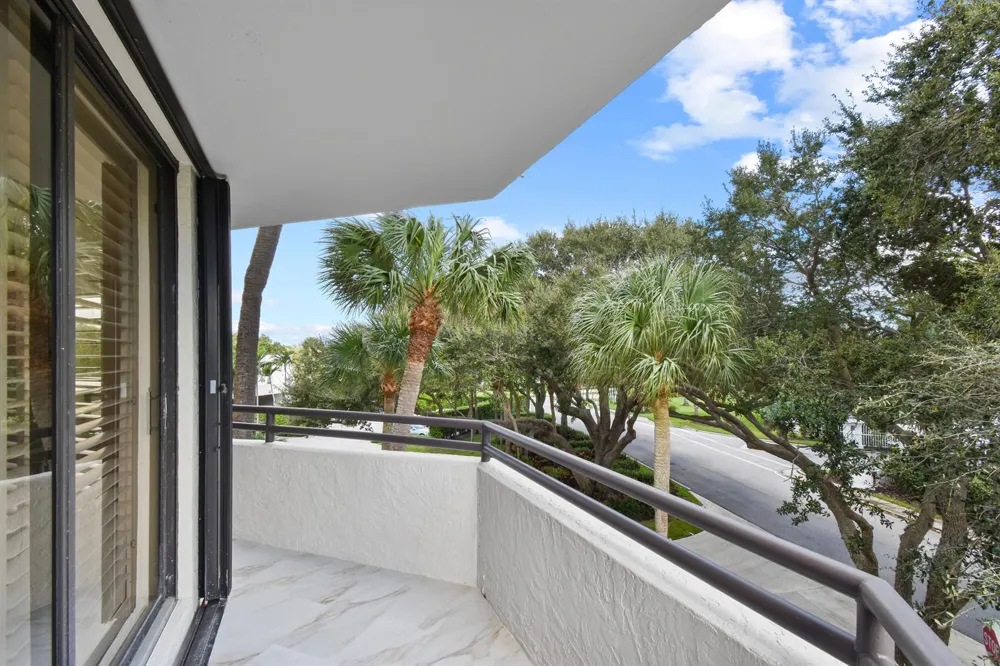 3322 CASSEEKEY ISLAND ROAD #302 Jupiter, FL 33477
