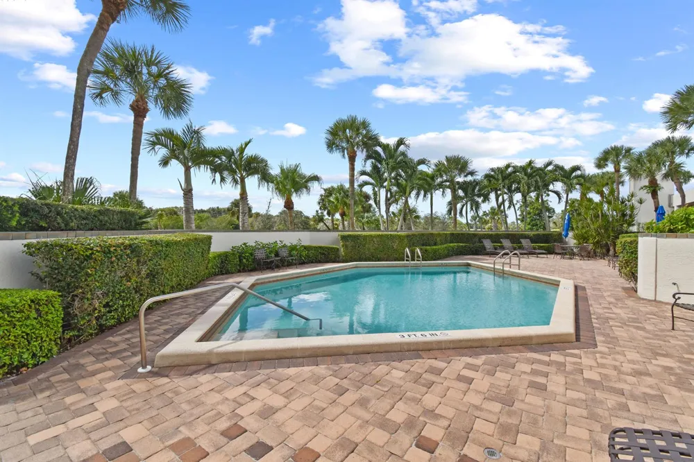 3322 CASSEEKEY ISLAND ROAD #302 Jupiter, FL 33477