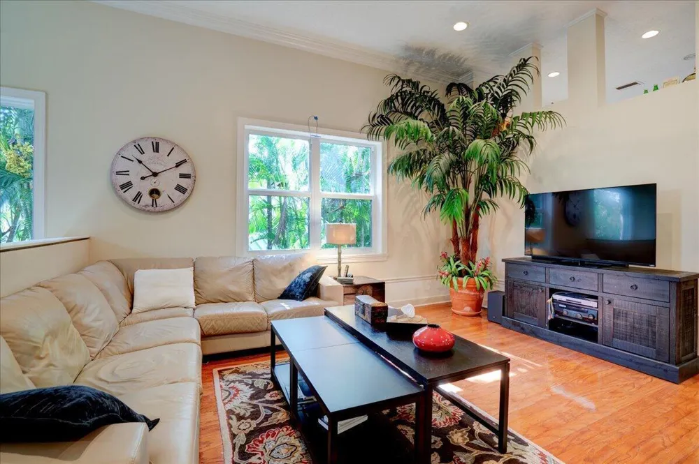 6244 GRAYCLIFF DRIVE #C Boca Raton, FL 33496