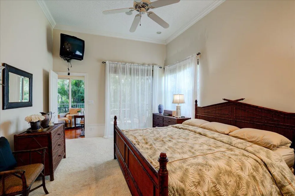 6244 GRAYCLIFF DRIVE #C Boca Raton, FL 33496