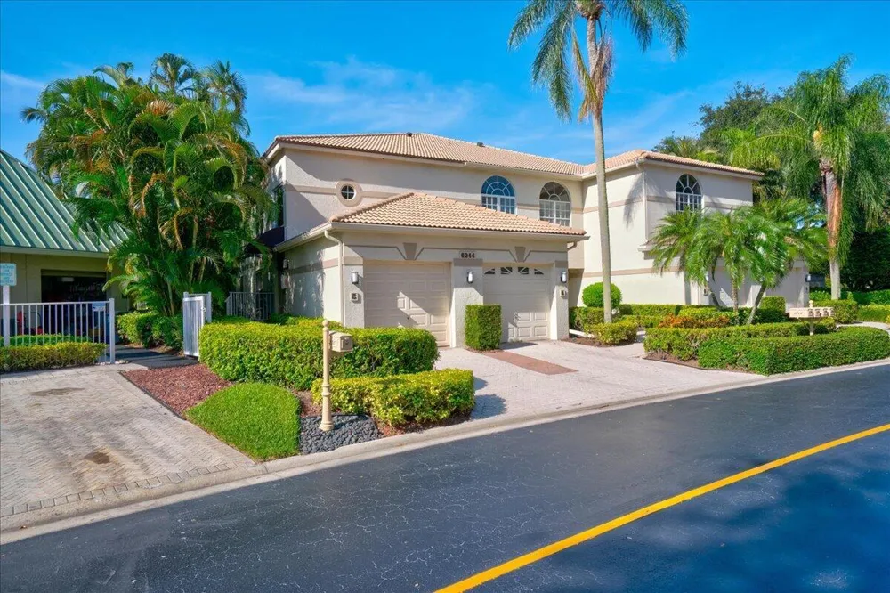 6244 GRAYCLIFF DRIVE #C Boca Raton, FL 33496
