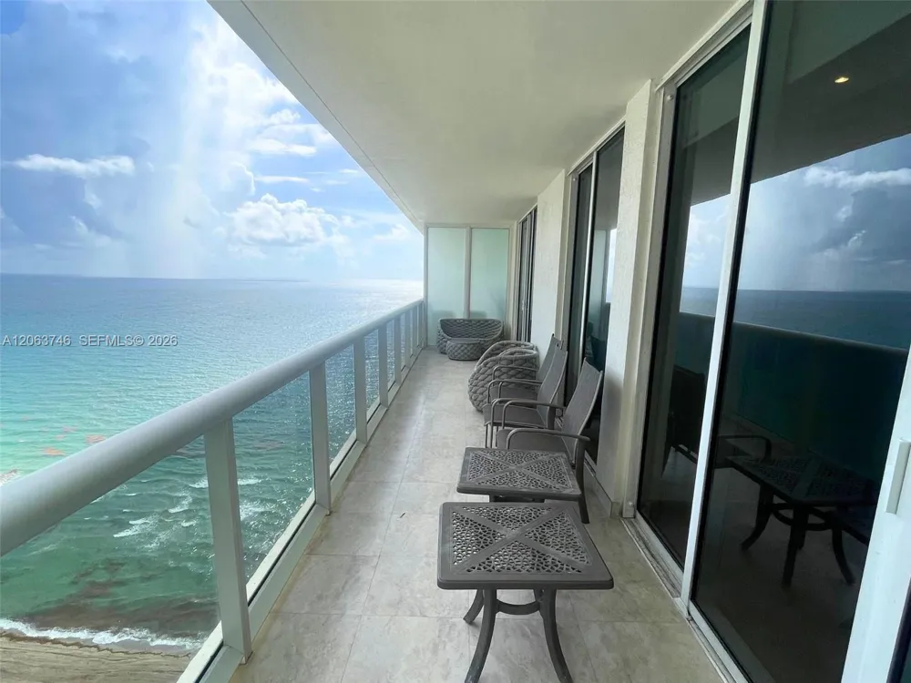 1830 S Ocean Dr #3011 Hallandale Beach, FL 33009