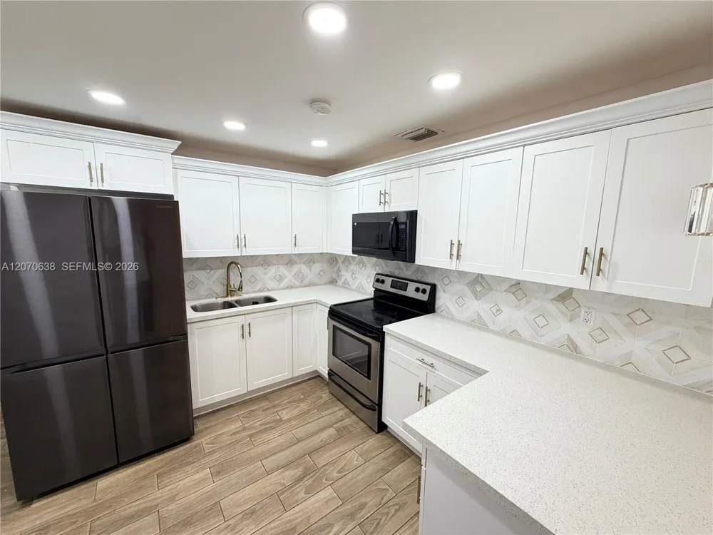 18711 NW 24th Ave Miami Gardens, FL 33056