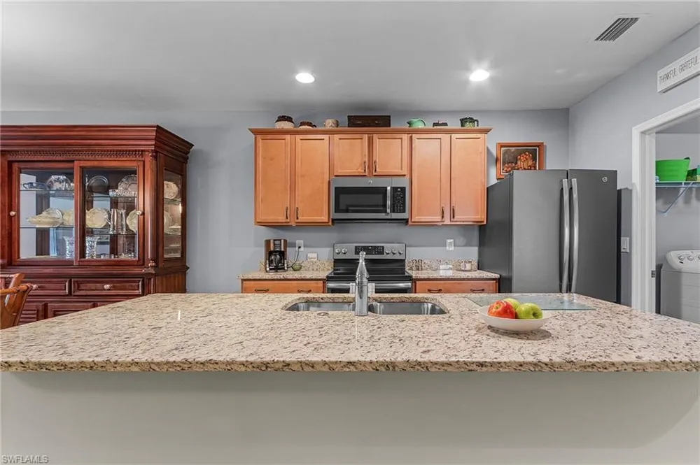 15262 Ligustrum Lane Alva, FL 33920