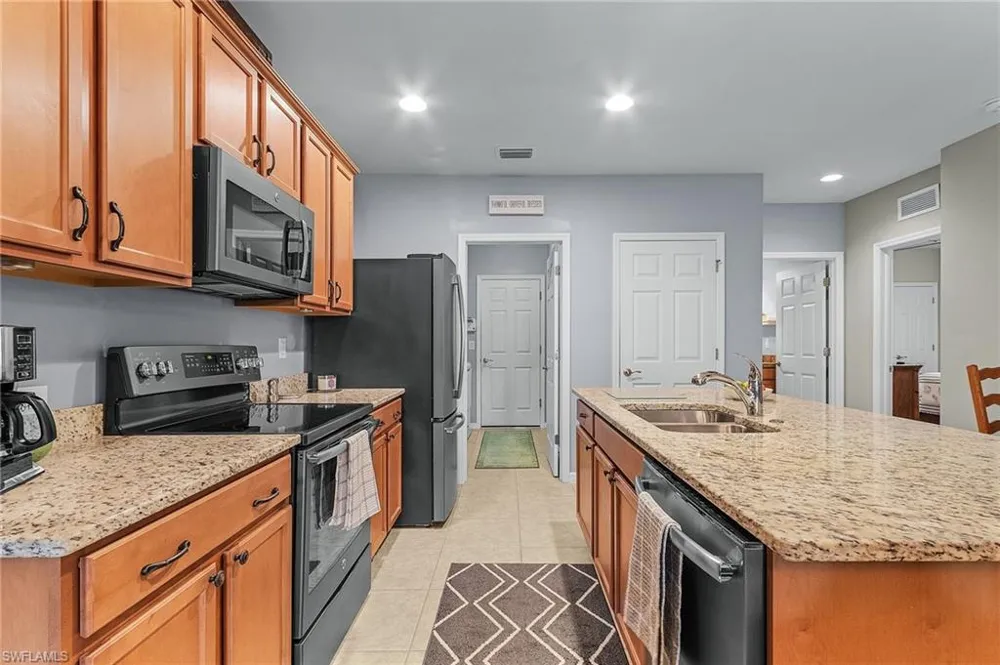 15262 Ligustrum Lane Alva, FL 33920