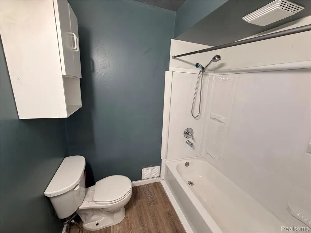 5347 Mapletree Drive Flint Charter Township, MI 48532