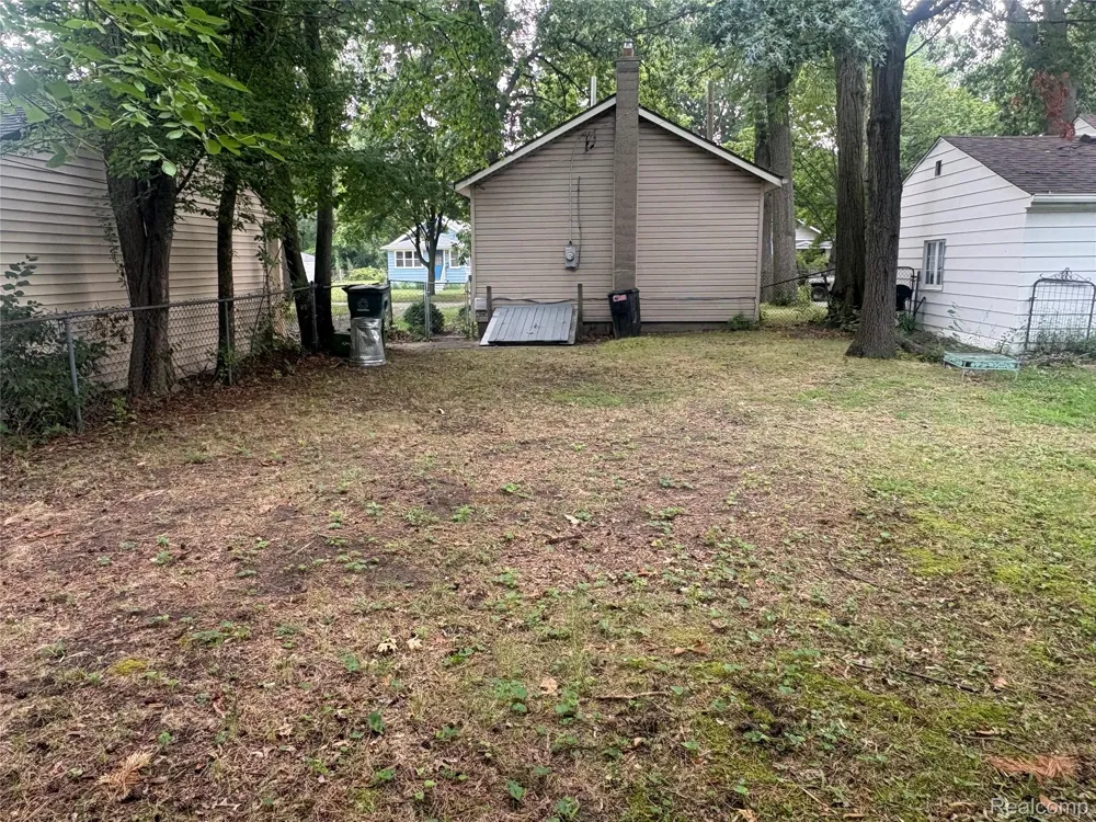 525 Stratford Road Ferndale City, MI 48220