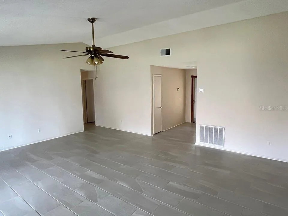 2127 SPICE AVENUE Orlando, FL 32837
