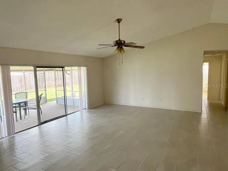 2127 SPICE AVENUE Orlando, FL 32837