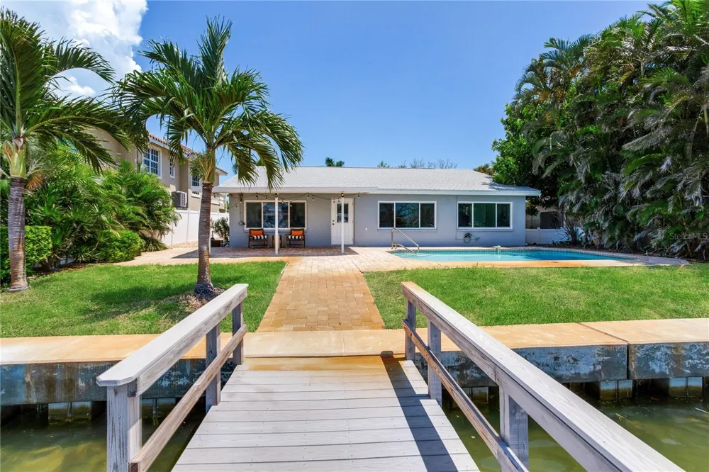 16458 REDINGTON DRIVE Redington Beach, FL 33708