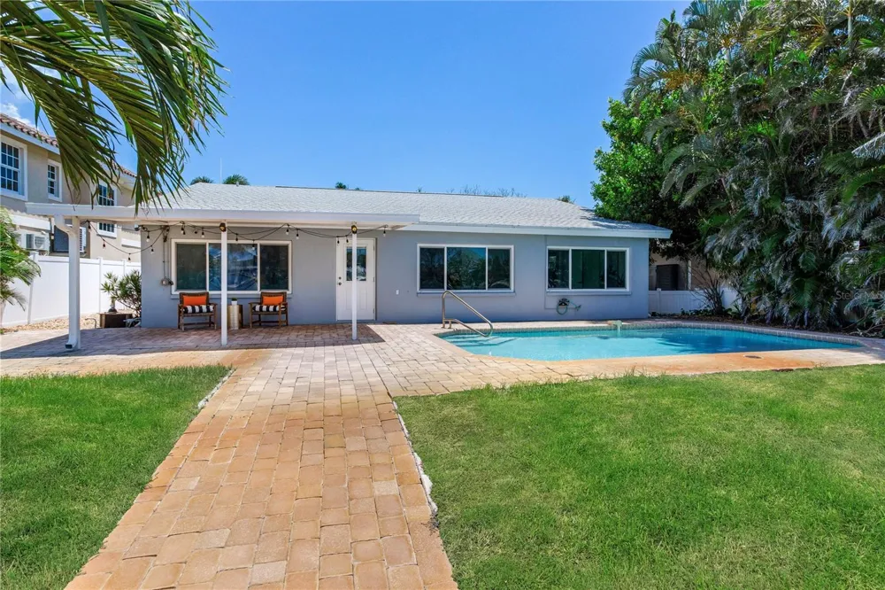 16458 REDINGTON DRIVE Redington Beach, FL 33708