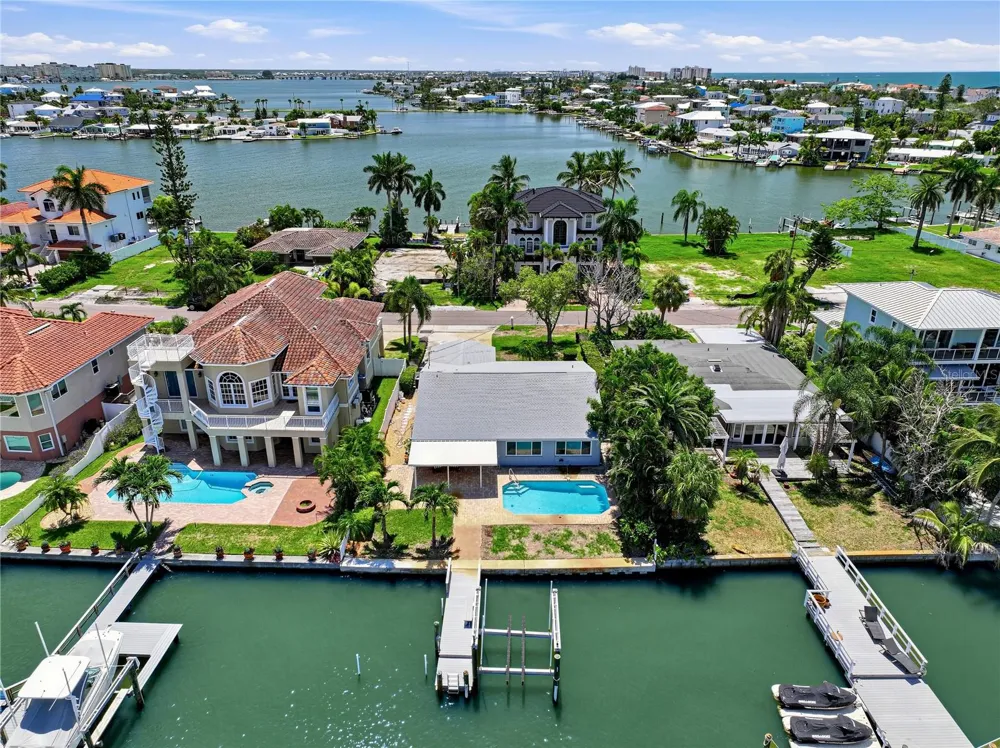 16458 REDINGTON DRIVE Redington Beach, FL 33708